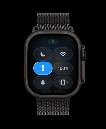 Apple Watch Ultra 3, must, titaanist korpus, rakendus Control Center, taskulambi nupp, rihm Titanium Milanese Loop, must värv