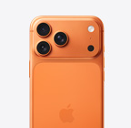 iPhone 17 Pro, vedere spate, culoare Portocaliu cosmic, sistem de camere Fusion pro în partea de sus a platoului