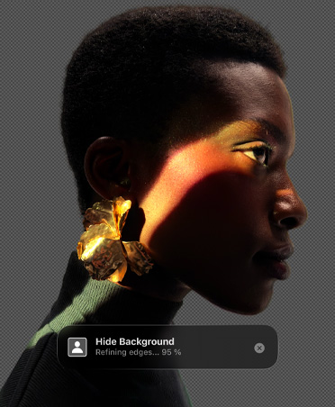 Bir kişinin yüzünün yandan çekilmiş fotoğrafı, Pixelmator Pro arka plan kaldırma aracı